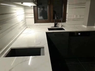 Cozinha branca Worktops de quartzo, tamanho personalizado de quartzo bancadas de pedra
