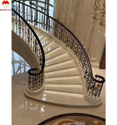 Moderno Anti-derrapante Beige Marble Waterjet degraus e pisos para villas Escada espiral
