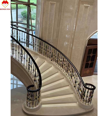 Moderno Anti-derrapante Beige Marble Waterjet degraus e pisos para villas Escada espiral