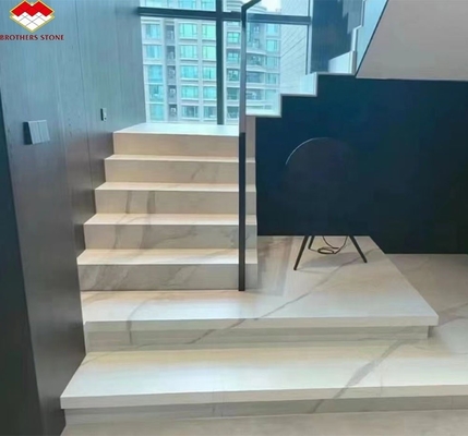 Escadaria recta não escorregadia pisos de escada com pedra sinterizada grandes lajes de estoque especial