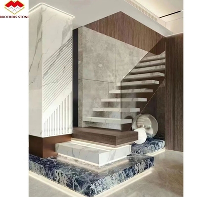 Design de luz de escada com pedra sinterizada artificial moderna