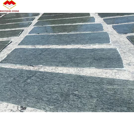 Blocos de granito em forma de pedra cortados à medida verde oliveira G612 com acabamento de superfície afiado