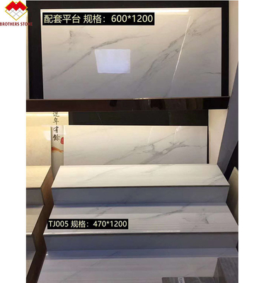 Absorção de água de cerca de 0,12% Moderno vidrado porcelana escada telhas para escada