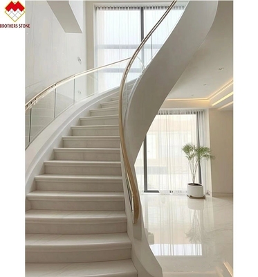 Escadas curvas antiderrapante de mármore bege para interiores