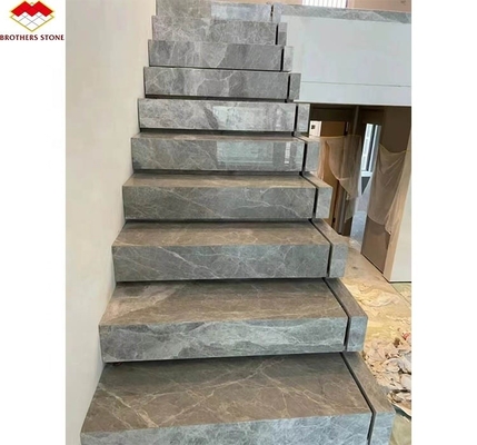 Escadaria reta de pedra natural, azulejos de escada antiderrapante de mármore cinza para interiores