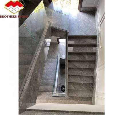 Pedra natural grande laje cortada ao tamanho laje de pedra afiada escadas de mármore modernas para villa interior