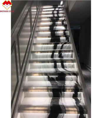 Livro aberto Escalões em espiral de piso de mármore de mármore com trechos e elevadores de mármore branco panda