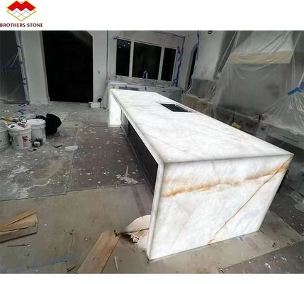 Tabela de mármore de ônix translúcido Cristallo em design moderno para jantares de luxo