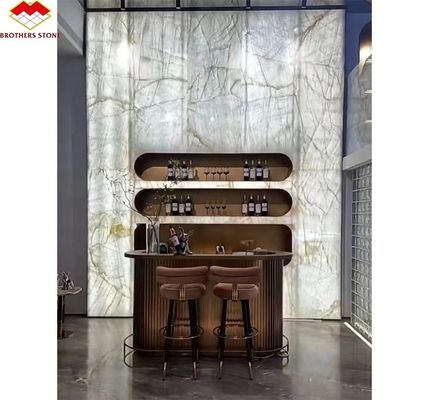 Tabela de mármore de ônix translúcido Cristallo em design moderno para jantares de luxo