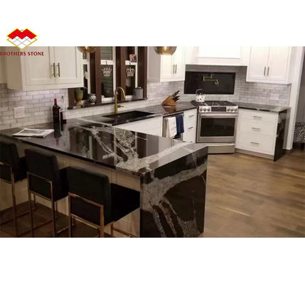 Escritório de cozinha preto moderno com armários de pedra Impressão de tinta de nome de mármore