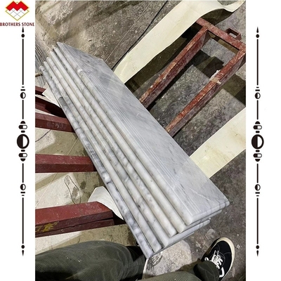 Tamanho personalizado Escalinhas de pedra de mármore branco para estilo de design moderno