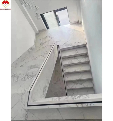 Customizado Polido ou Matte Calacatta Marmoreiro Branco Parecem Chapas de Porcelana Escalões Mohs 6-7 Dureza