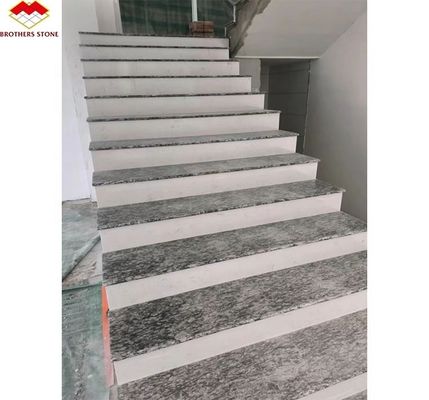 Chapa de granito preto cortada ao tamanho para escadas e edifícios no design chinês moderno