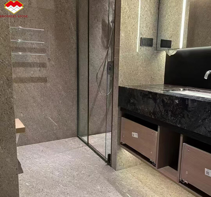 Panéis de parede de banheiro de hotel de mármore moderno Kwong cinza italiano telhas de piso polidas