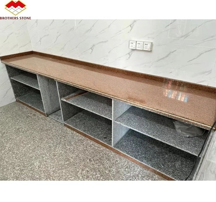Pedra de granito chinês cortada ao tamanho em estilo de luxo moderno para balcão de cozinha polido