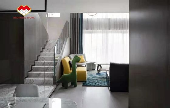 Cobertura de escada de pedra de mármore natural com tamanho personalizado e recurso antiderrapante