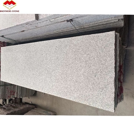 Granito chinês luxo exterior branco granito cortado para tamanho lajes de chamas para pisos escadas