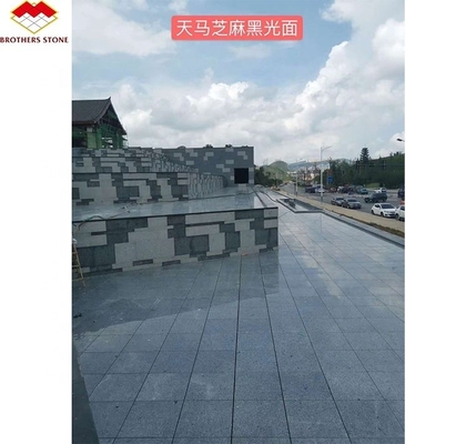 Chapa de granito chinês cortada ao tamanho para piso exterior 30mm pedra polida de fogo