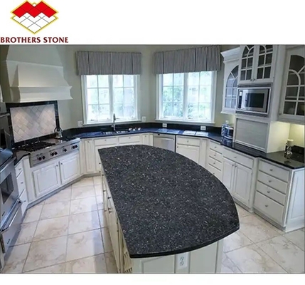 Tabuleiros de granito cortados ao tamanho perfeitos para a renovação moderna da cozinha