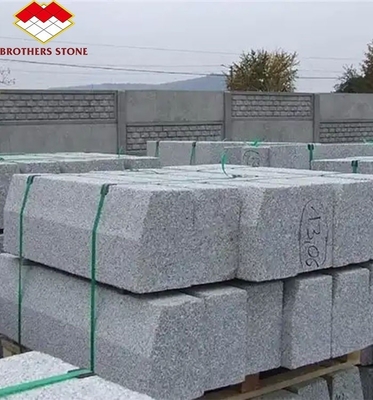 Blocos de granito grandes 60 * 60 polidos para pedra crua natural cortada ao tamanho em design moderno