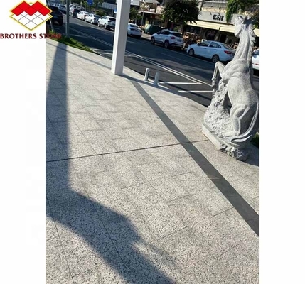 Blocos de granito grandes 60 * 60 polidos para pedra crua natural cortada ao tamanho em design moderno