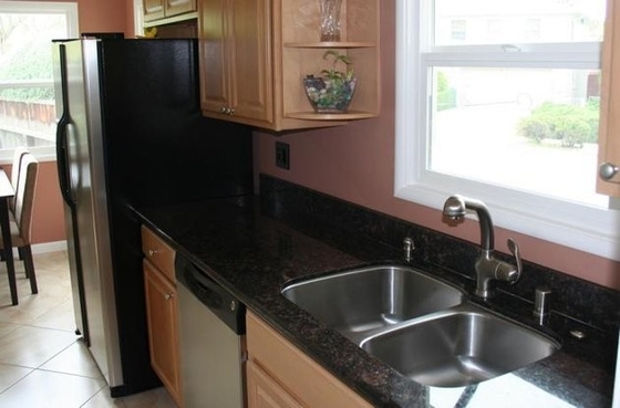 Mpa 14,5 Tan Brown Granite Stone Tiles natural para etapas