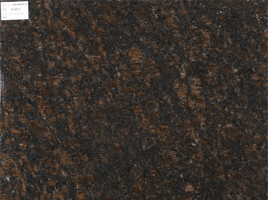 Mpa 14,5 Tan Brown Granite Stone Tiles natural para etapas