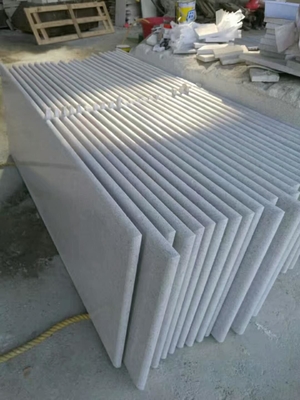 Partes superiores de contador personalizadas do granito de Pearl White do tamanho para o jardim