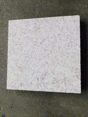 Partes superiores de contador personalizadas do granito de Pearl White do tamanho para o jardim
