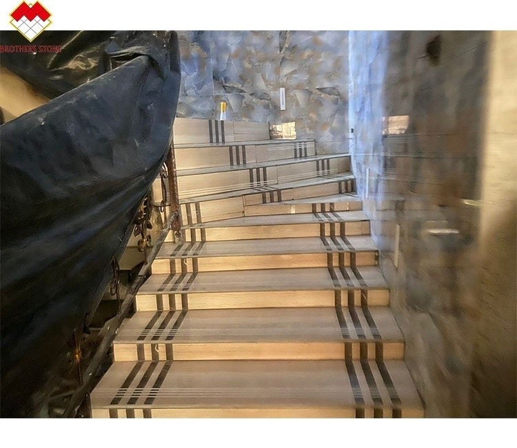Absorção de água de cerca de 0,12% Moderno vidrado porcelana escada telhas para escada