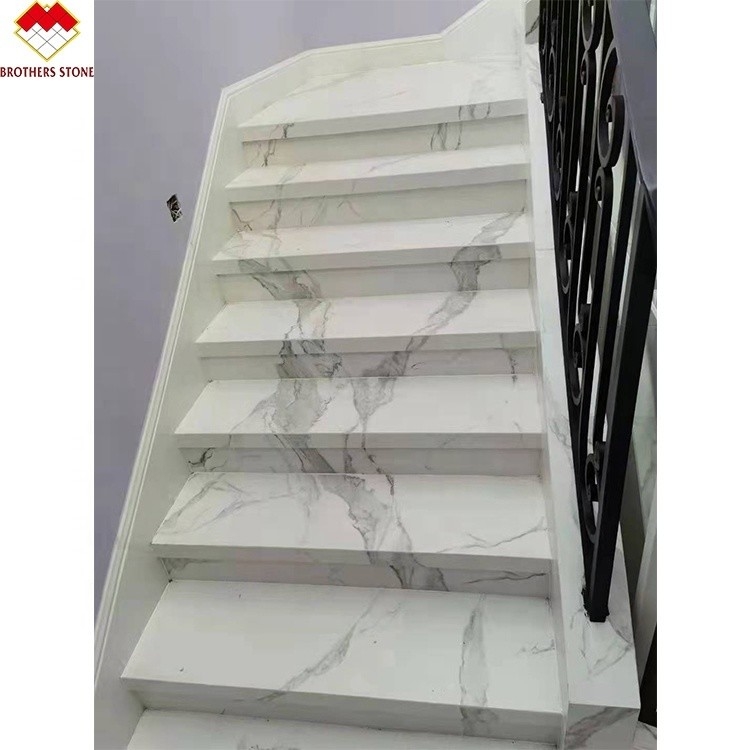 2800*600mm 1200*3600mm Tamanho padrão Chapas de piso para escadas Material de construção